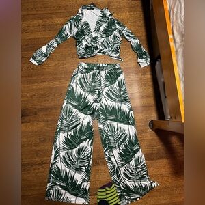 NEW Tropical Green Leaf Print Jumpsuit